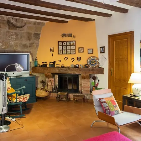 Holiday home Cal Manso